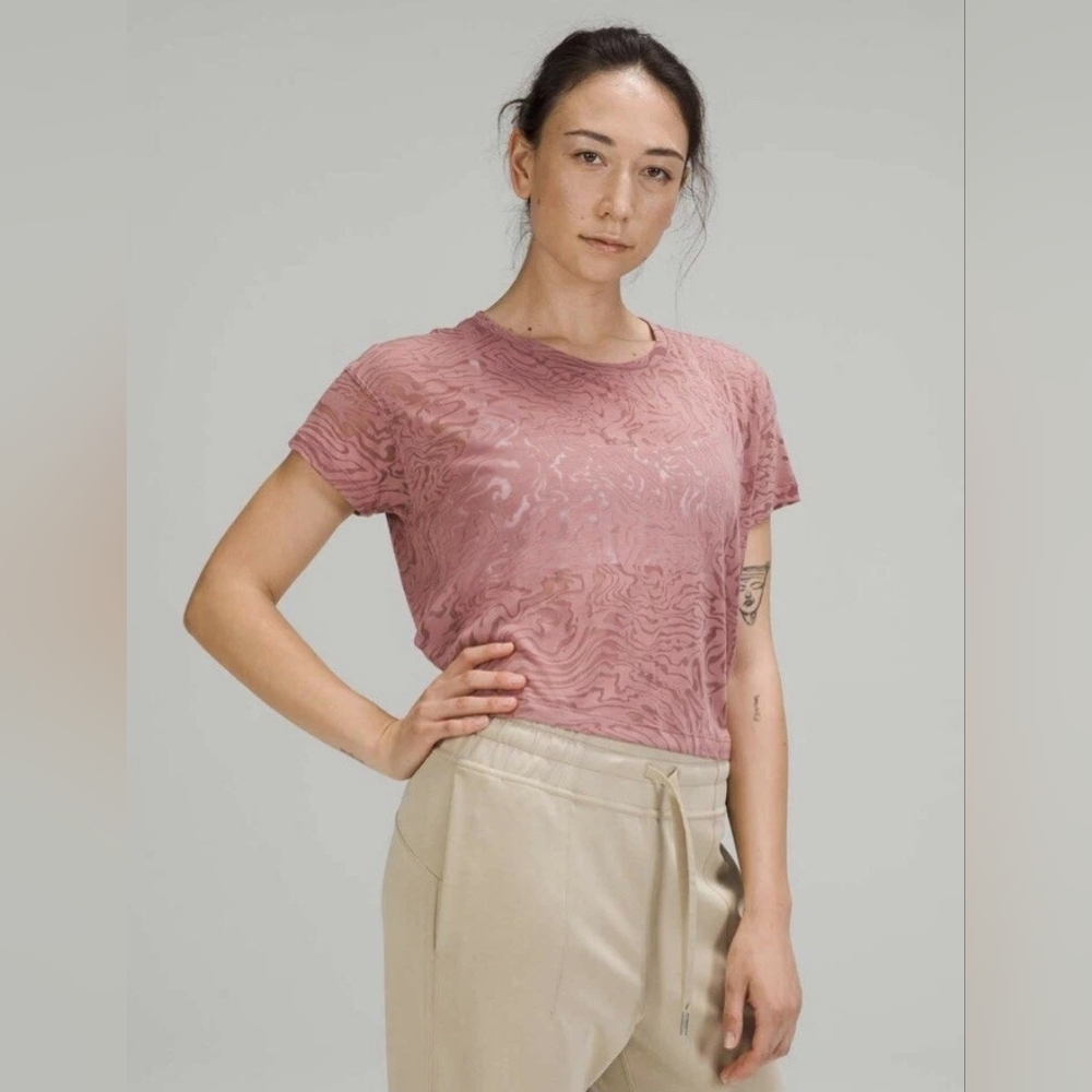 Lululemon Cates Tee Veil Spiced Chai